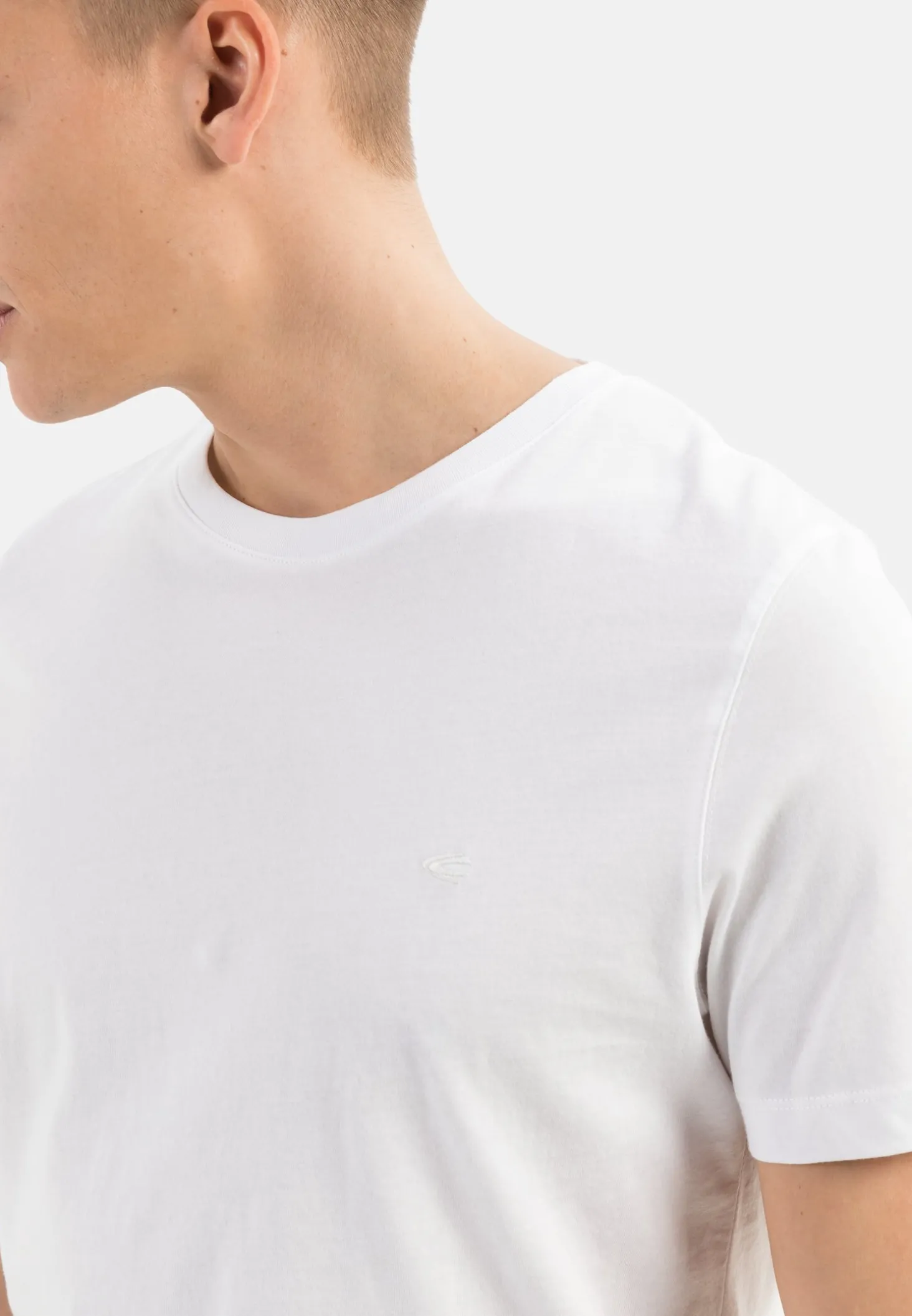 Basic T-Shirt mit Rundhals aus Organic Cotton