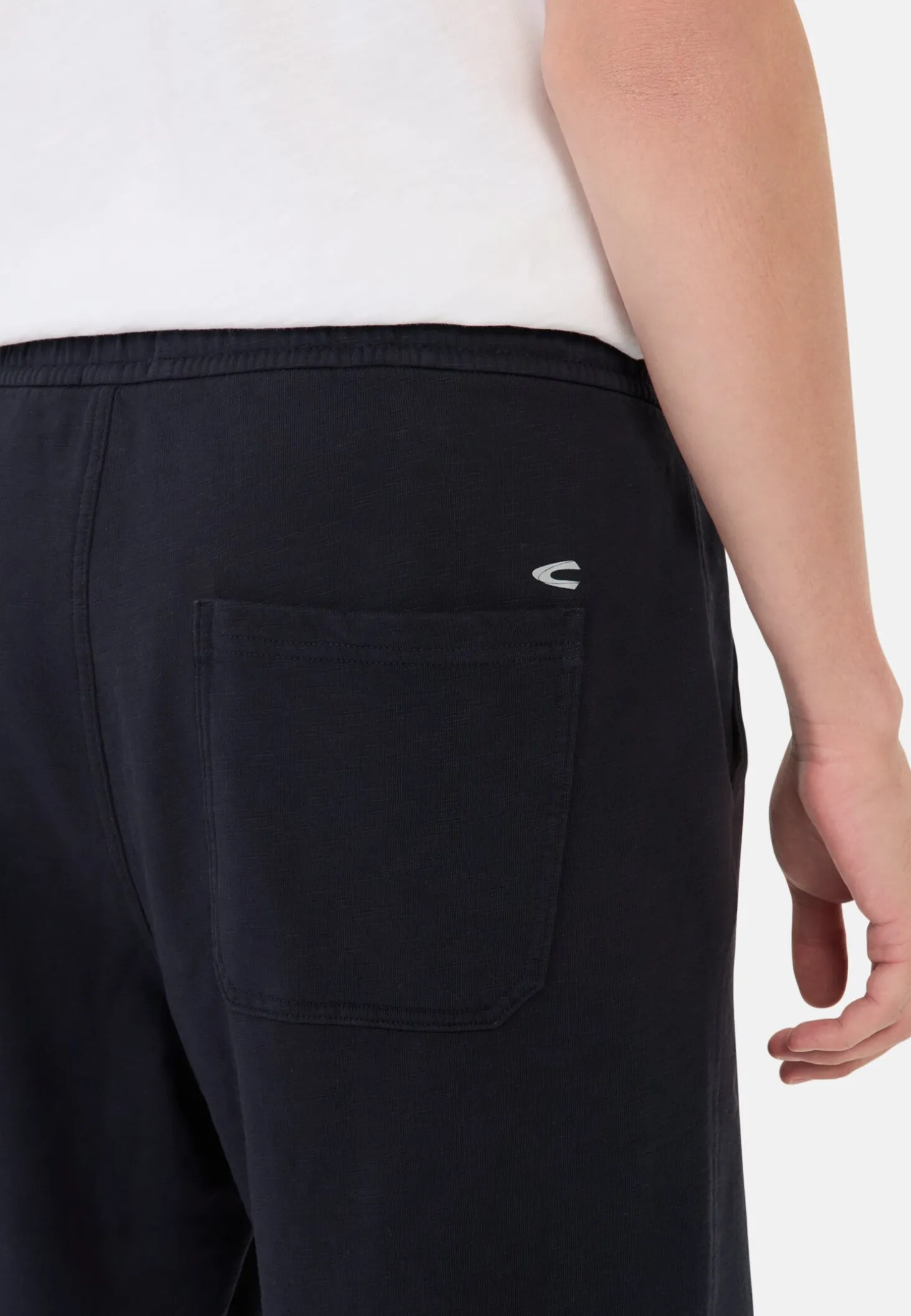 Bermuda Shorts mit elastischem Bund