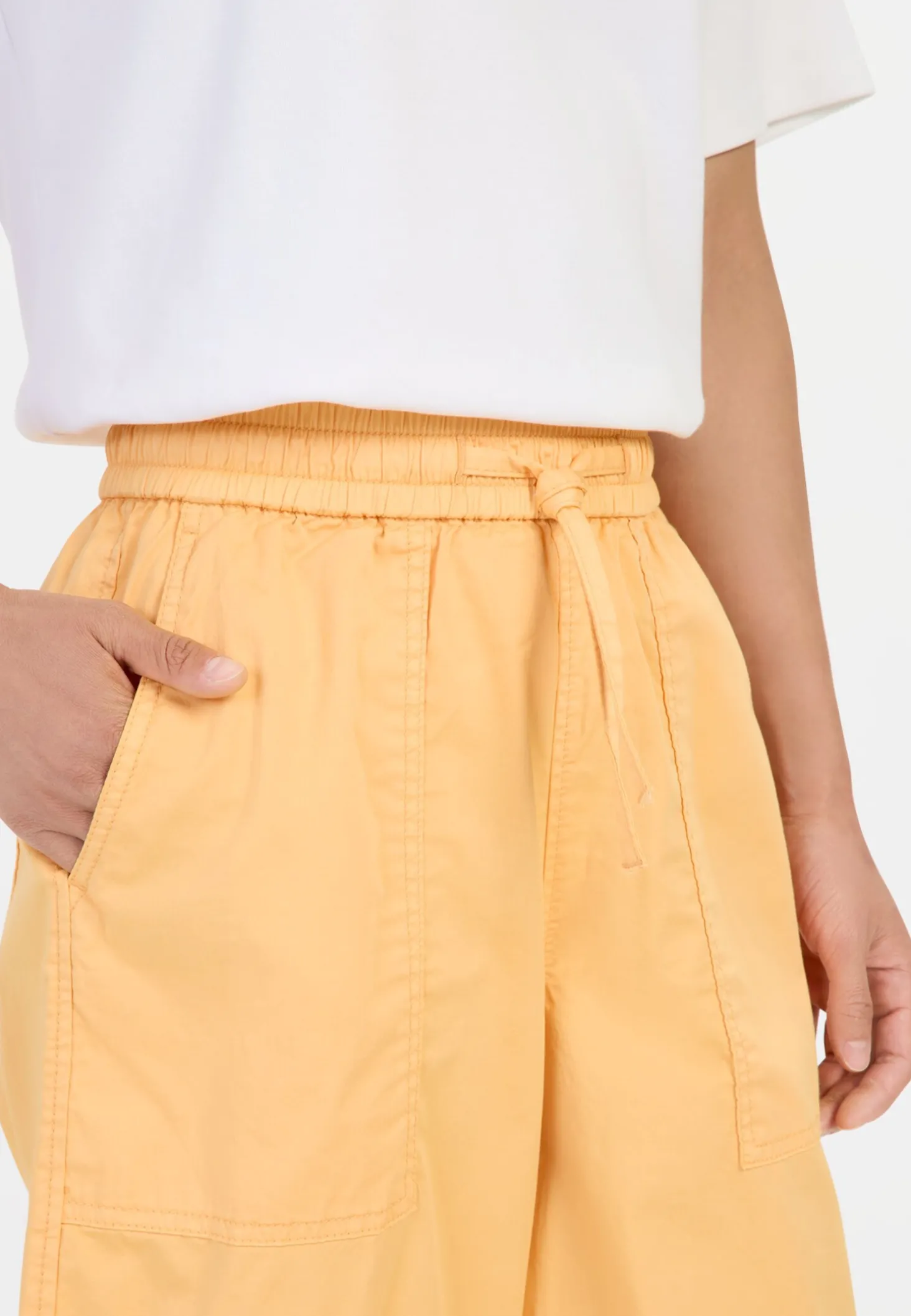 Bermuda Shorts mit elastischem Tunnelzug