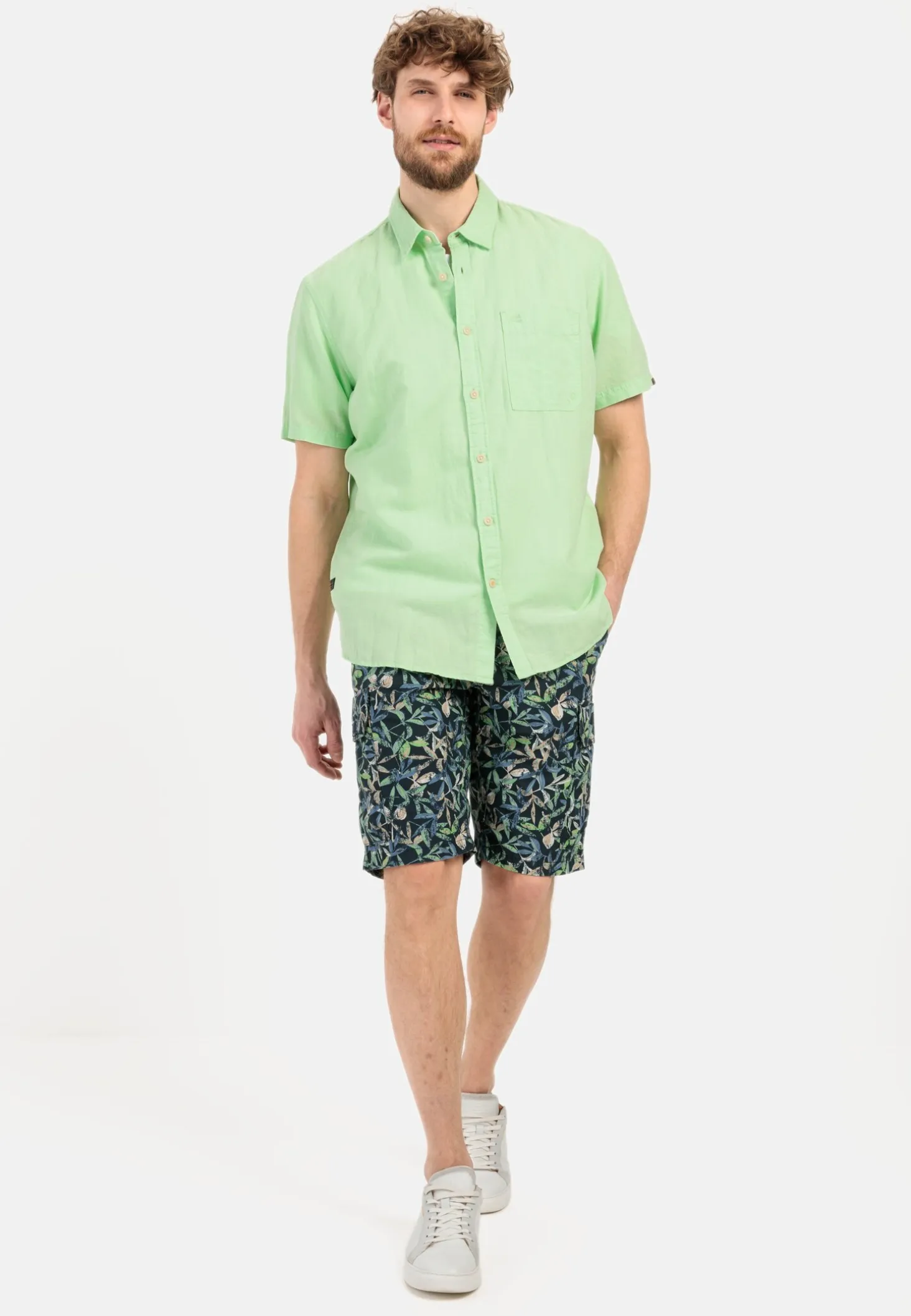 Cargo Shorts mit Allover-Print