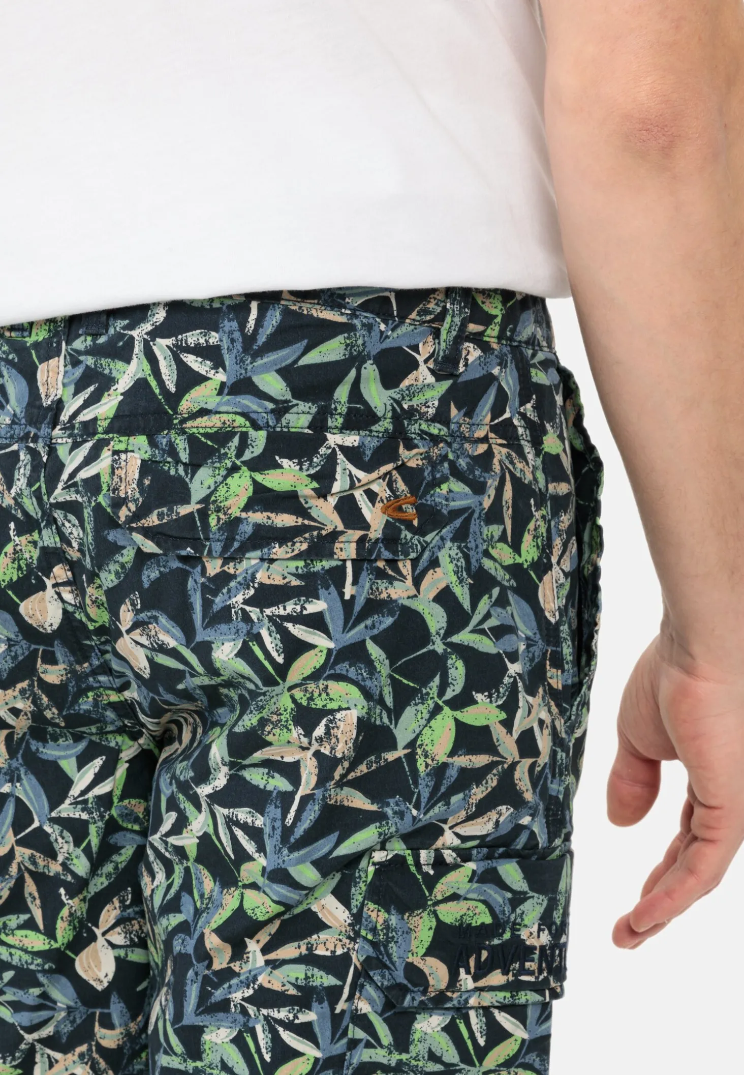 Cargo Shorts mit Allover-Print