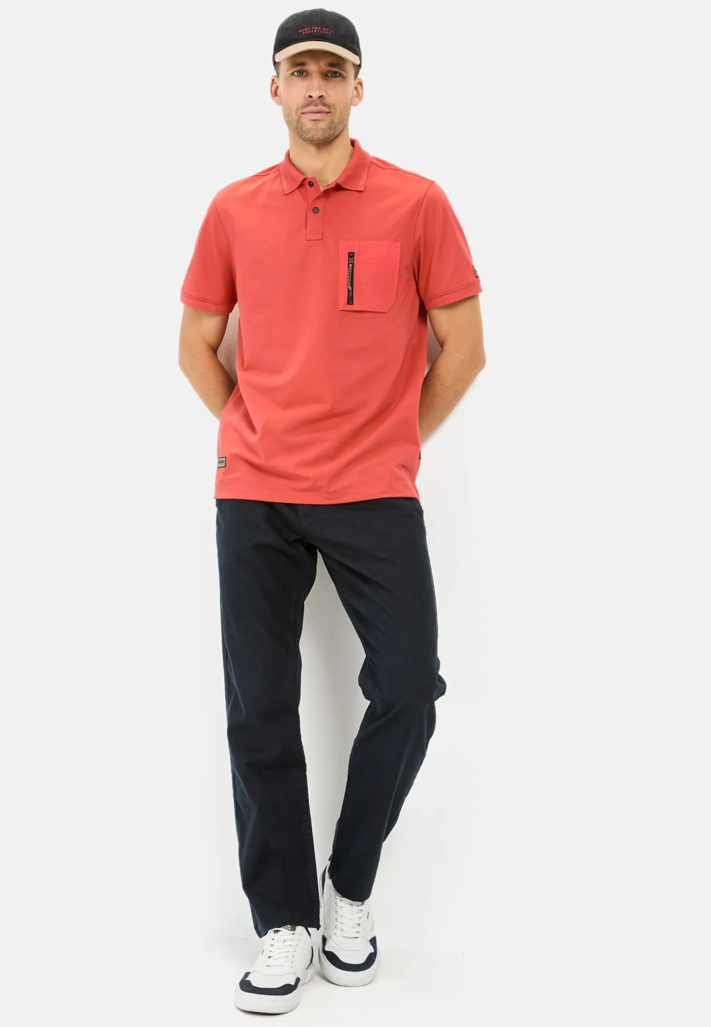 Chinohose mit Kordelzug aus einem Leinenmix
