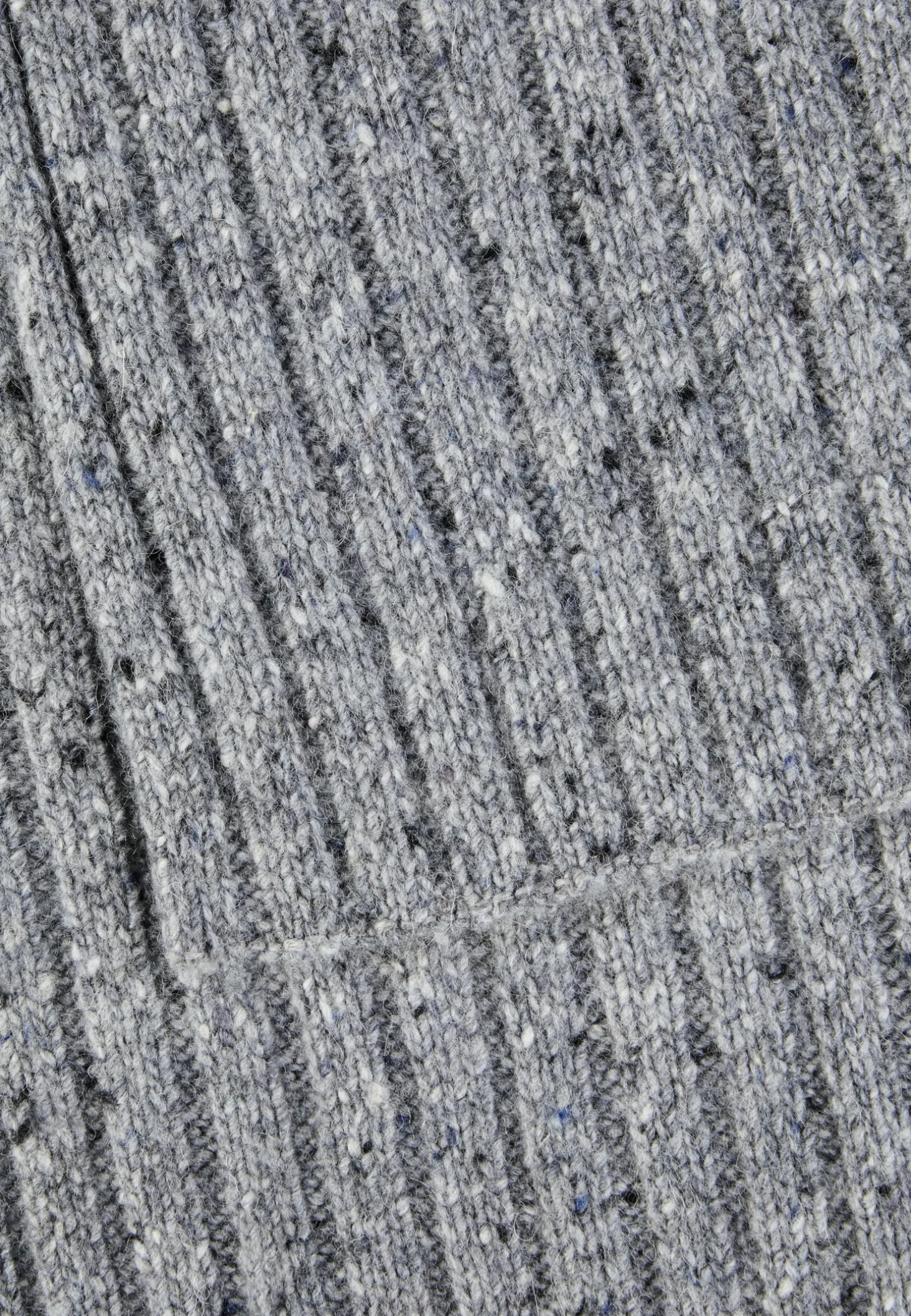 Dicker Strickschal aus einem Wollmix