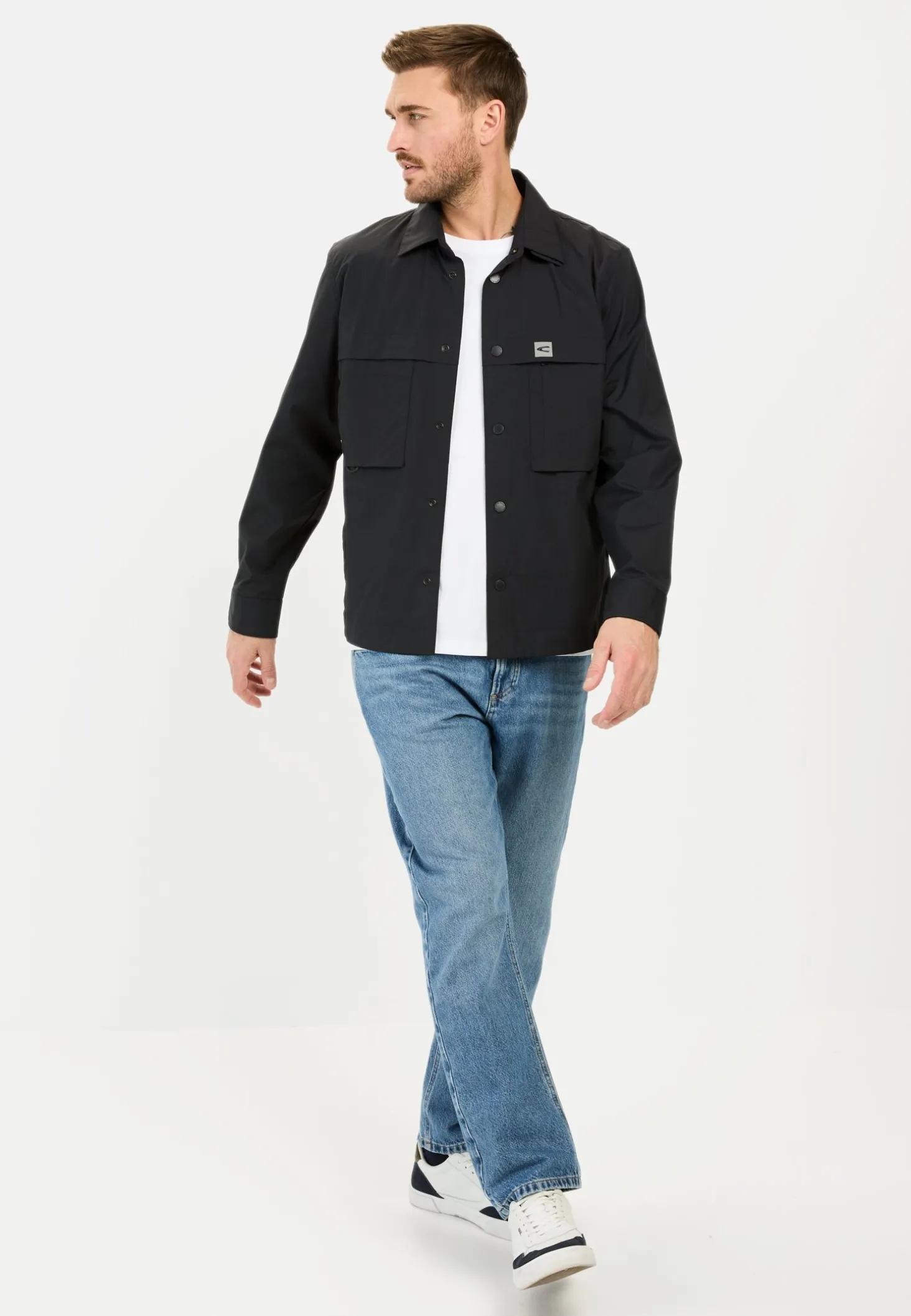 Funktionales Overshirt aus einem Baumwollmix