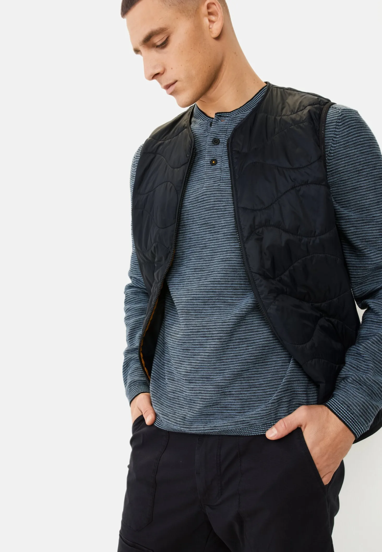 Henley Langarmshirt aus einem Baumwollmix