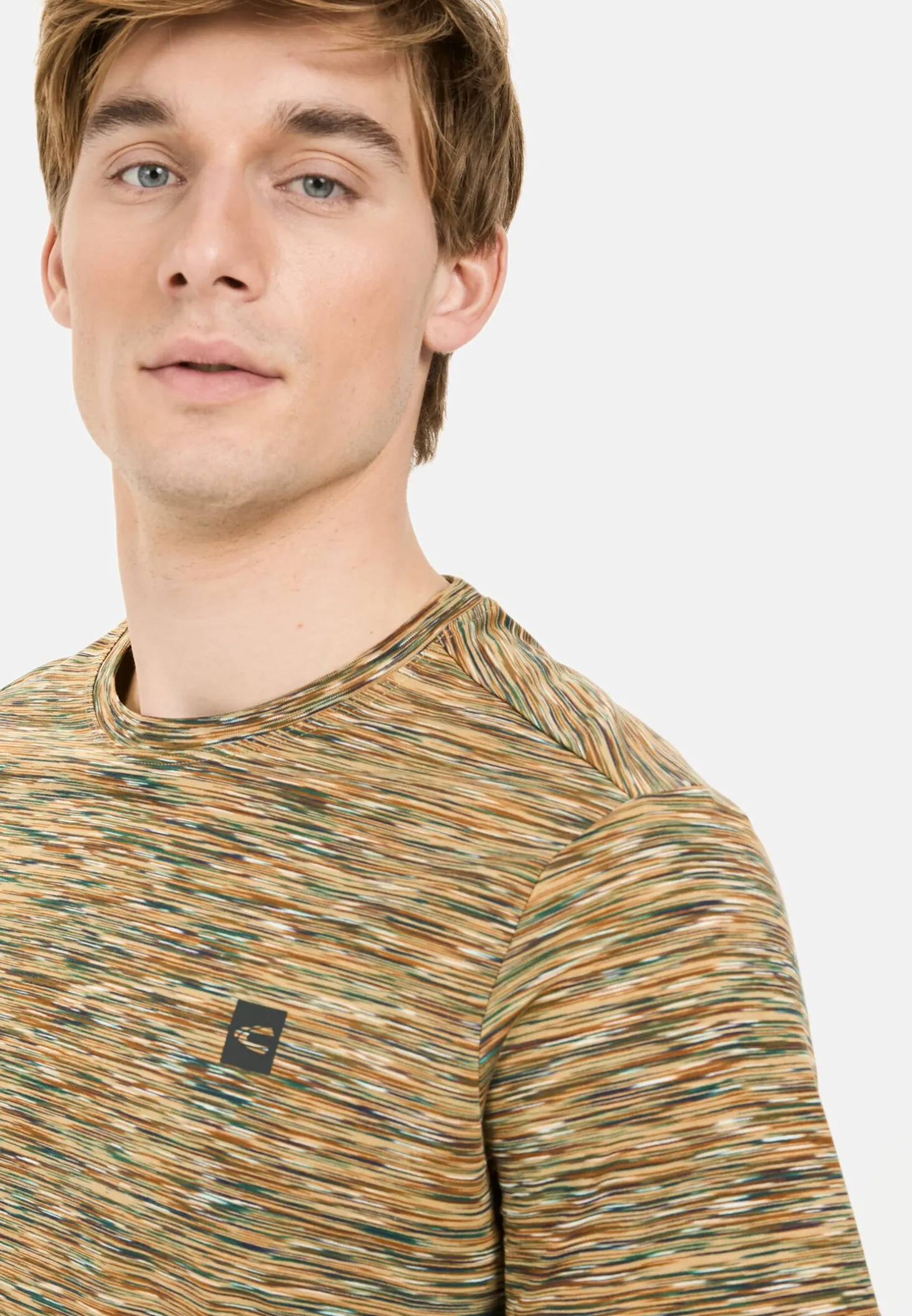 Kurzarmshirt mit geripptem Kragen