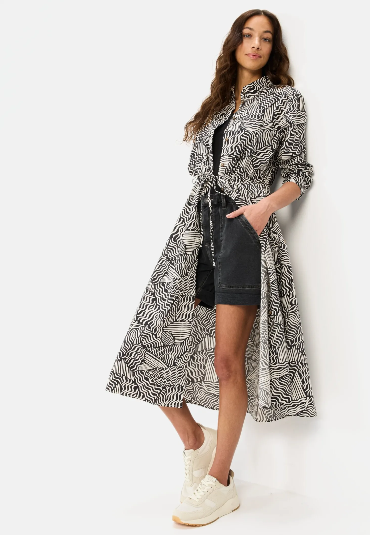 Langes Hemdblusenkleid mit Allover-Print