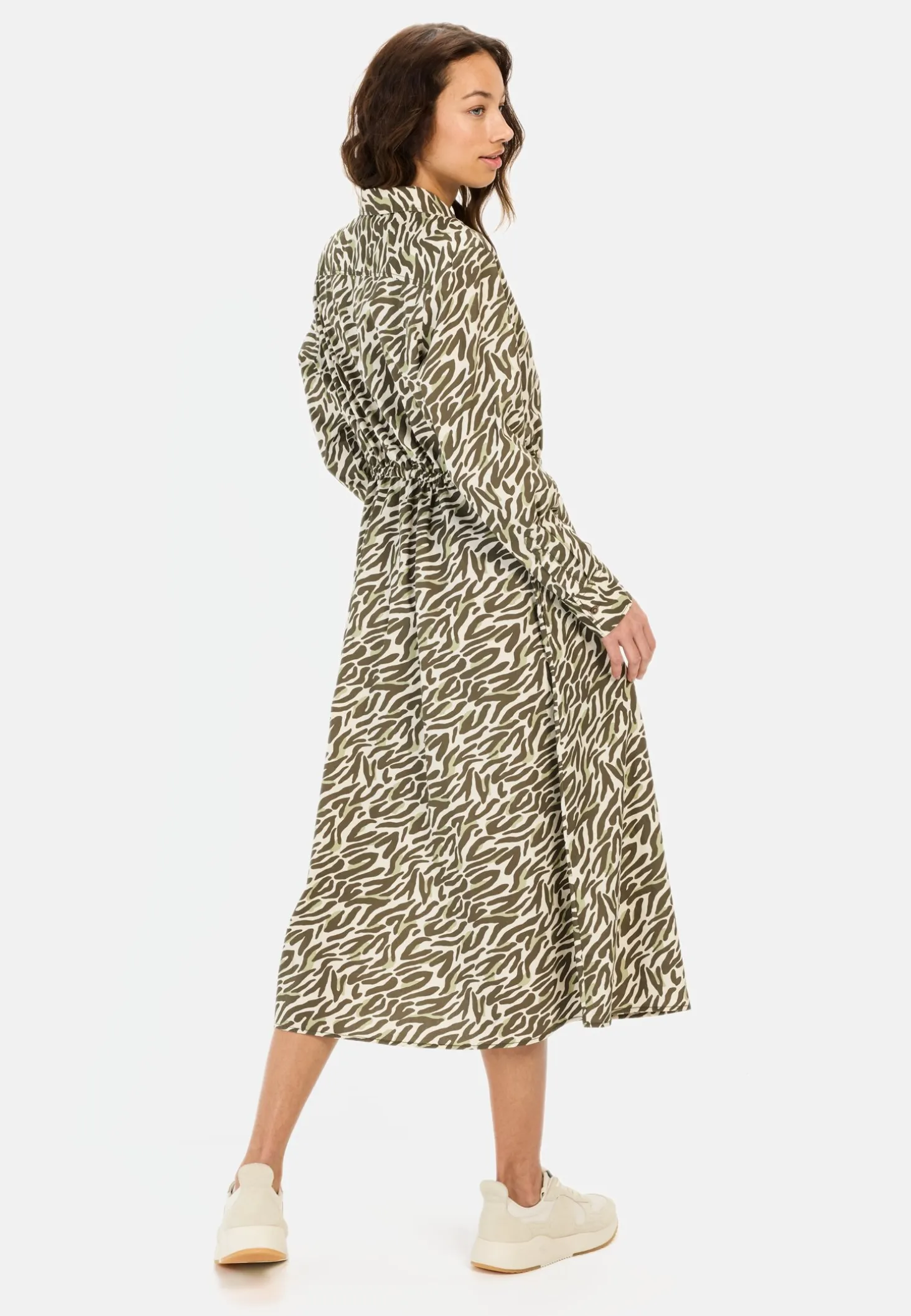 Langes Hemdblusenkleid mit Allover-Print