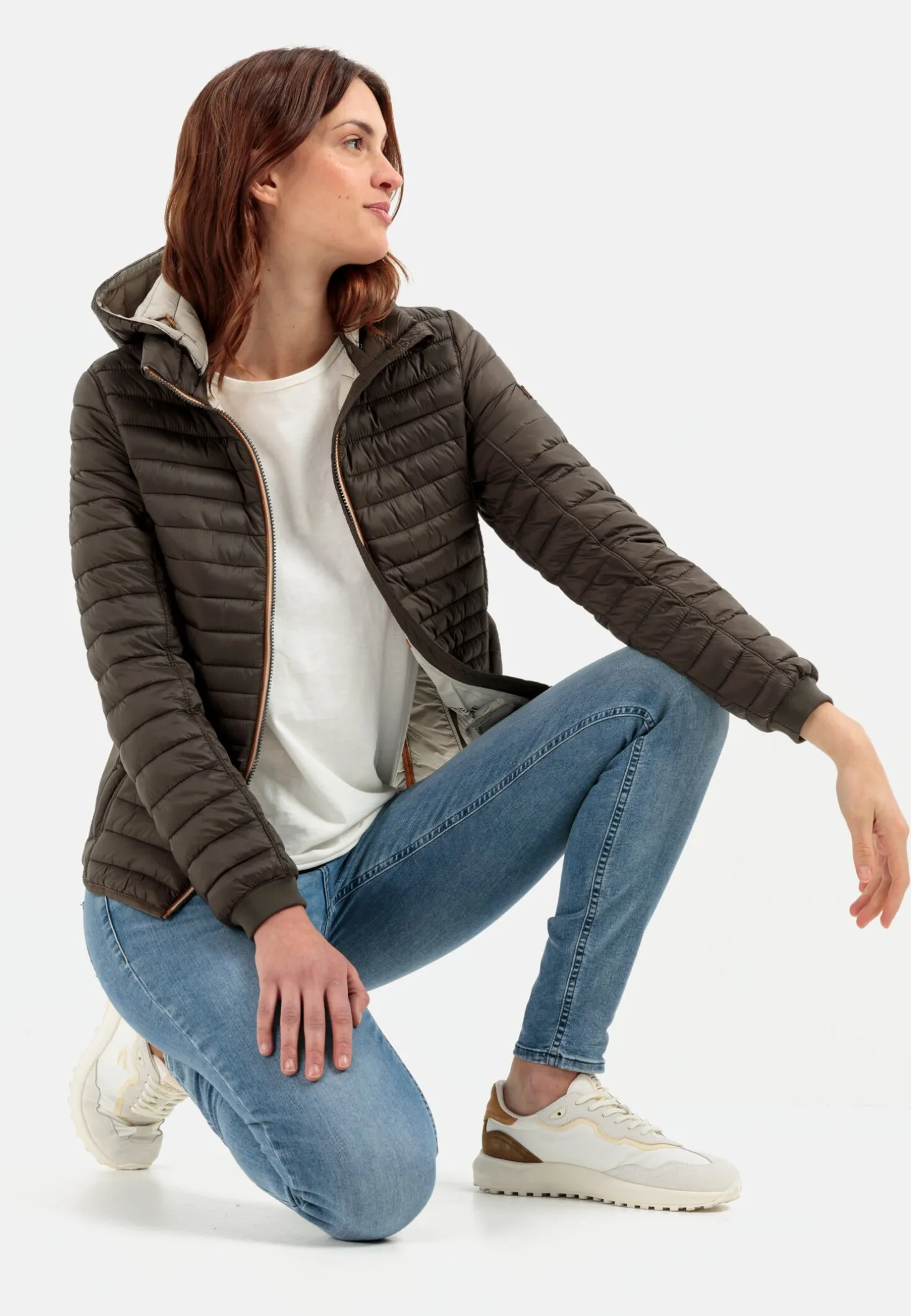 Leicht wattierte Steppjacke aus recyeltem Polyamid