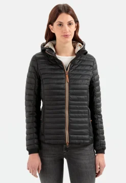 Leicht wattierte Steppjacke aus recyeltem Polyamid