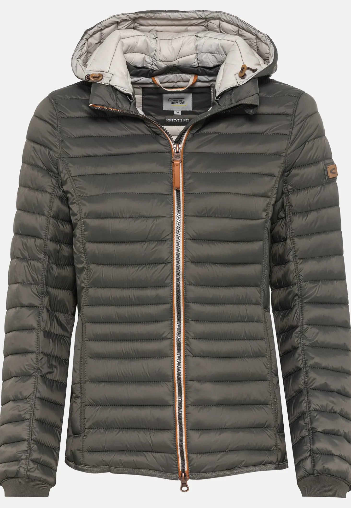 Leicht wattierte Steppjacke aus recyeltem Polyamid
