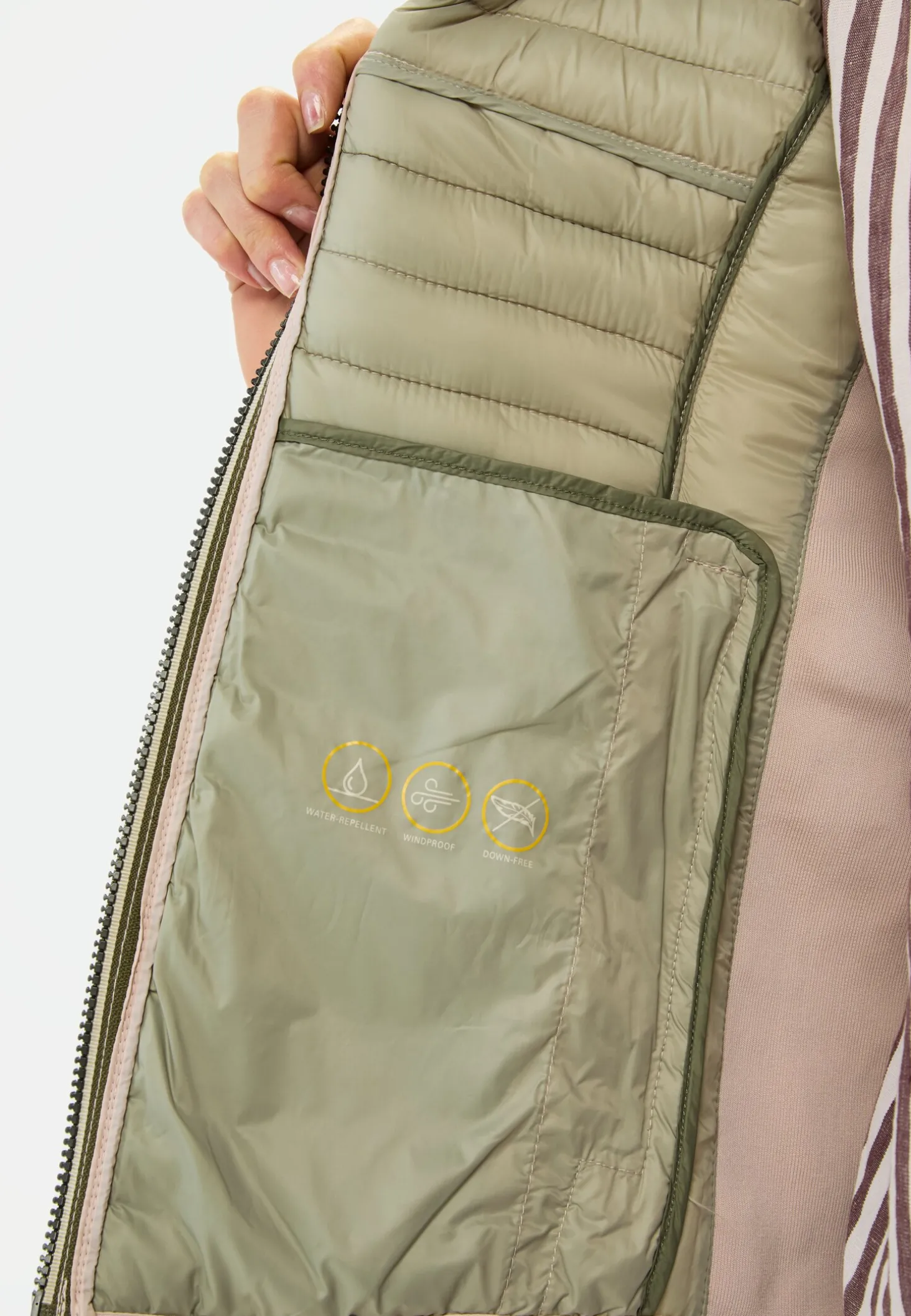 Leichte Steppjacke aus recyceltem Polyamid