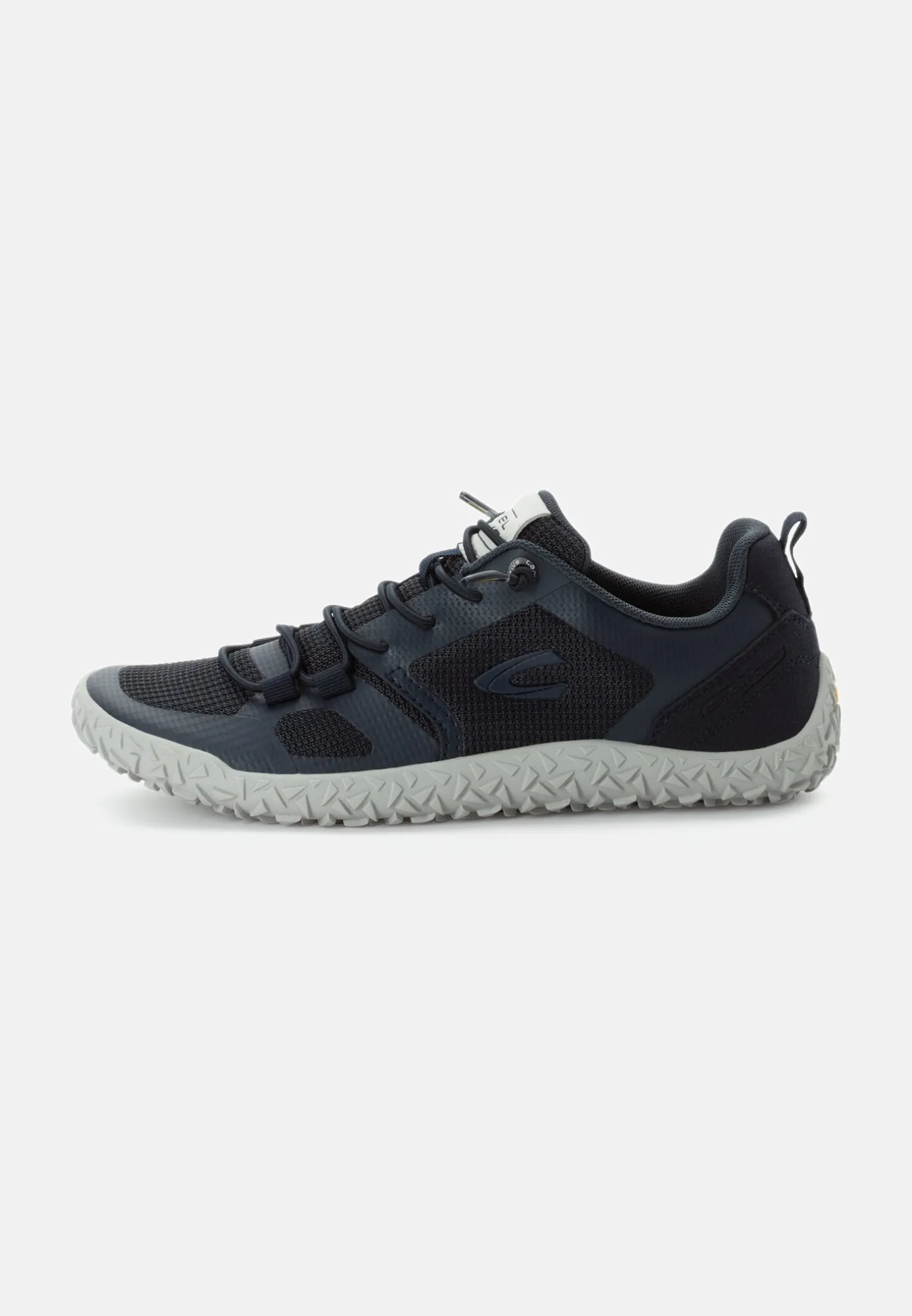 Leichter Sneaker mit griffiger Sohle