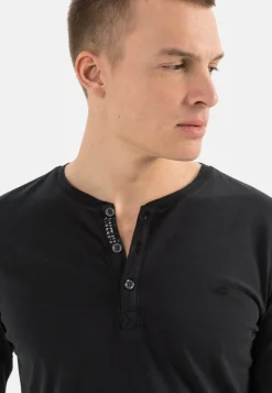 Leichtes Langarmshirt mit Henley Kragen aus Organic Cotton