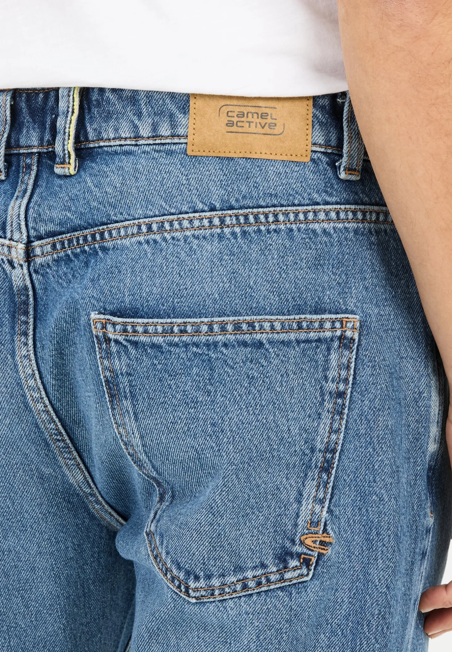 Loose Fit 5-Pocket Denim