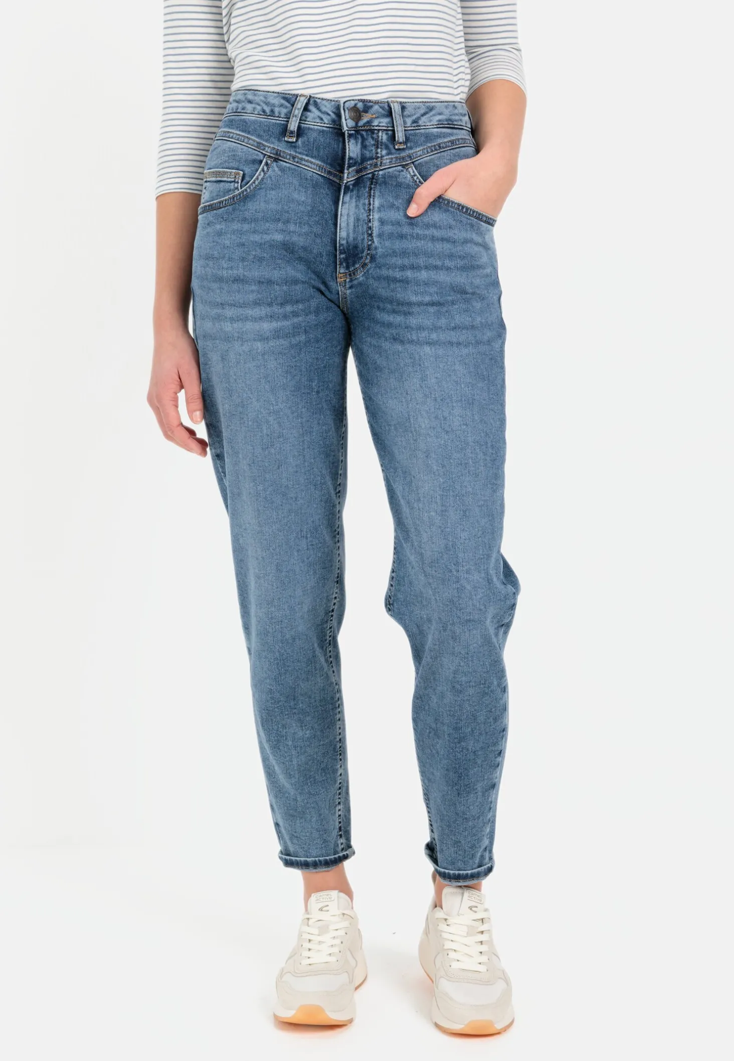 Mom Fit 5-Pocket Jeans