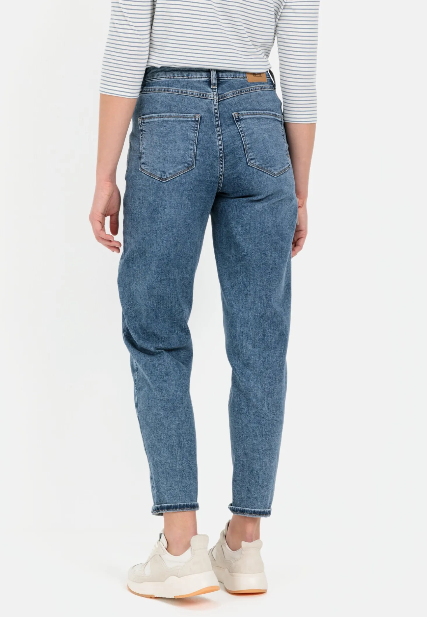 Mom Fit 5-Pocket Jeans