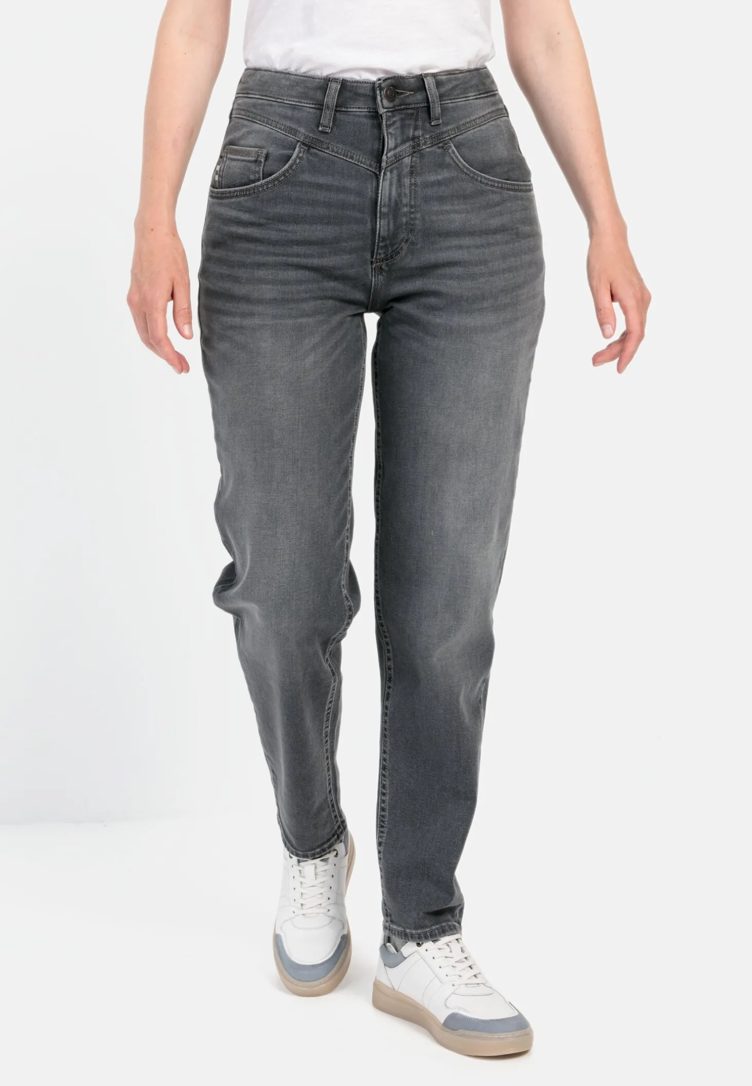 Mom Fit 5-Pocket Jeans