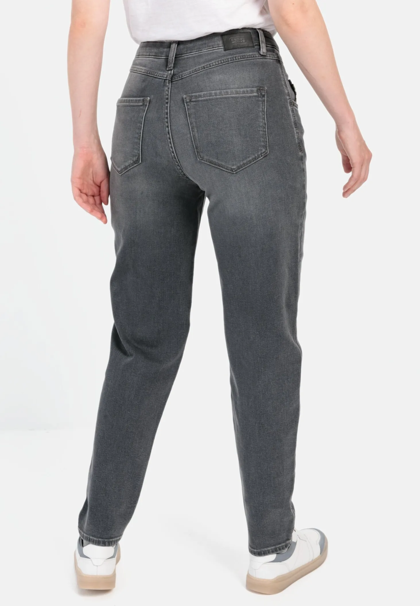 Mom Fit 5-Pocket Jeans