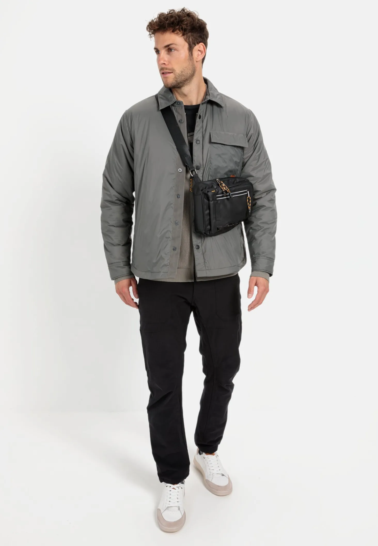 Overshirt mit Druckknöpfen