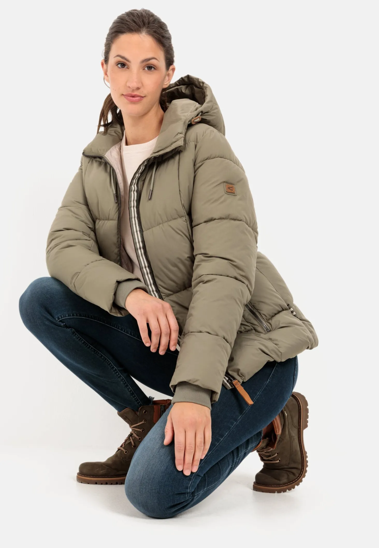 Pufferjacke mit Kapuze