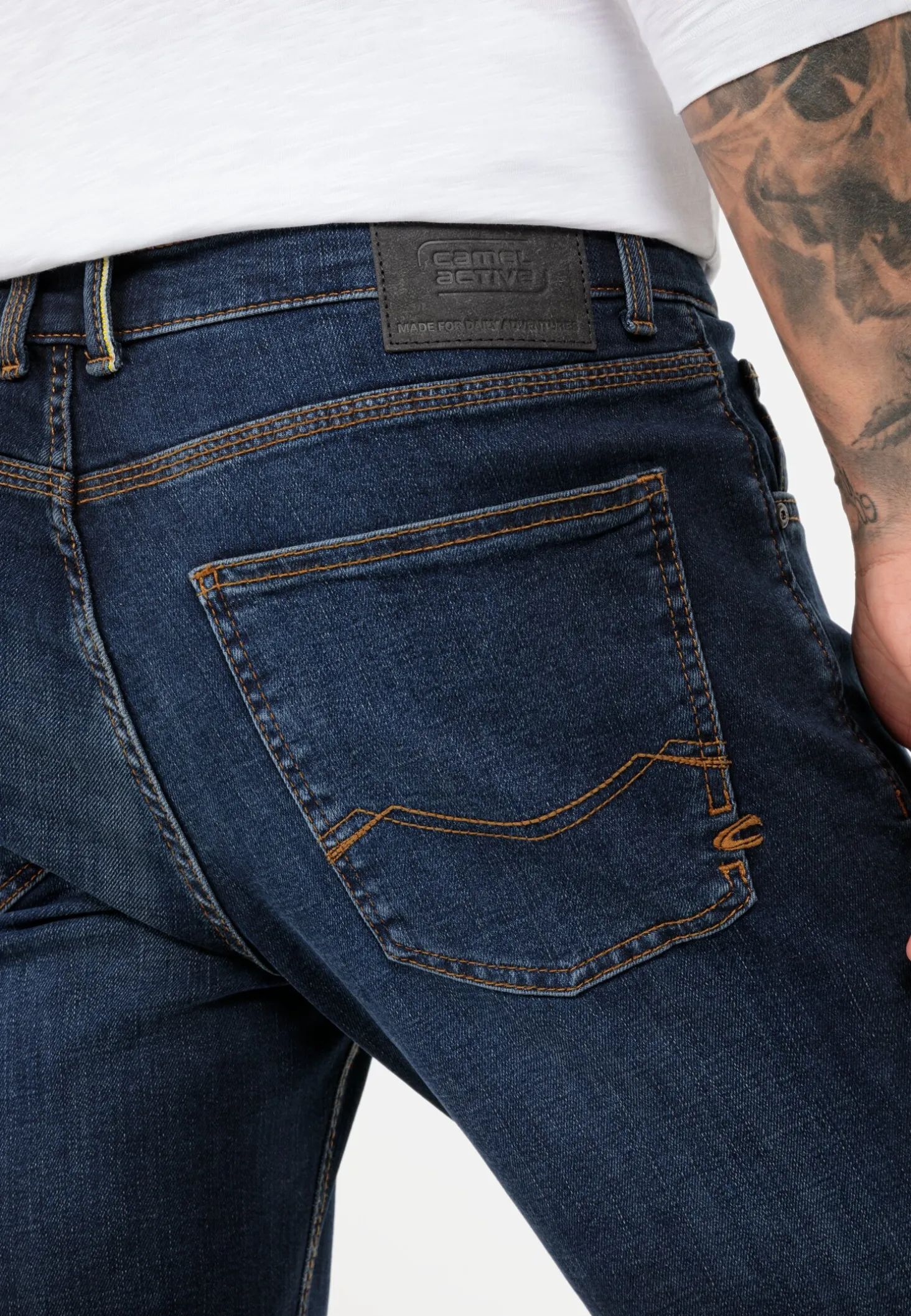 Relaxed Fit 5-Pocket Jeans