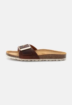 Sandalen mit Metallschnalle