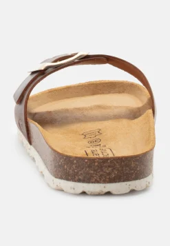 Sandalen mit Metallschnalle