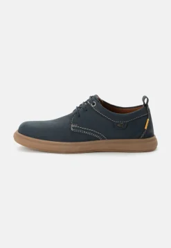 Schnürschuhe aus Leder