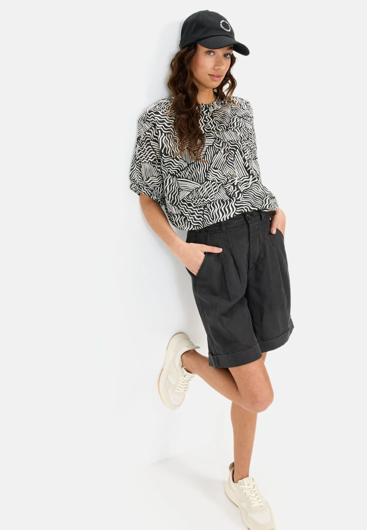 Shorts aus Leinenmix