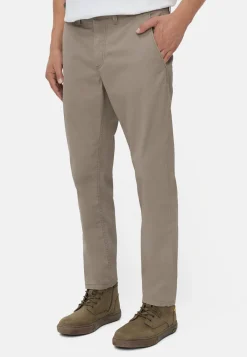 Slim Fit Chino