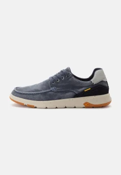 Sneaker aus Canvas mit Lederapplikationen