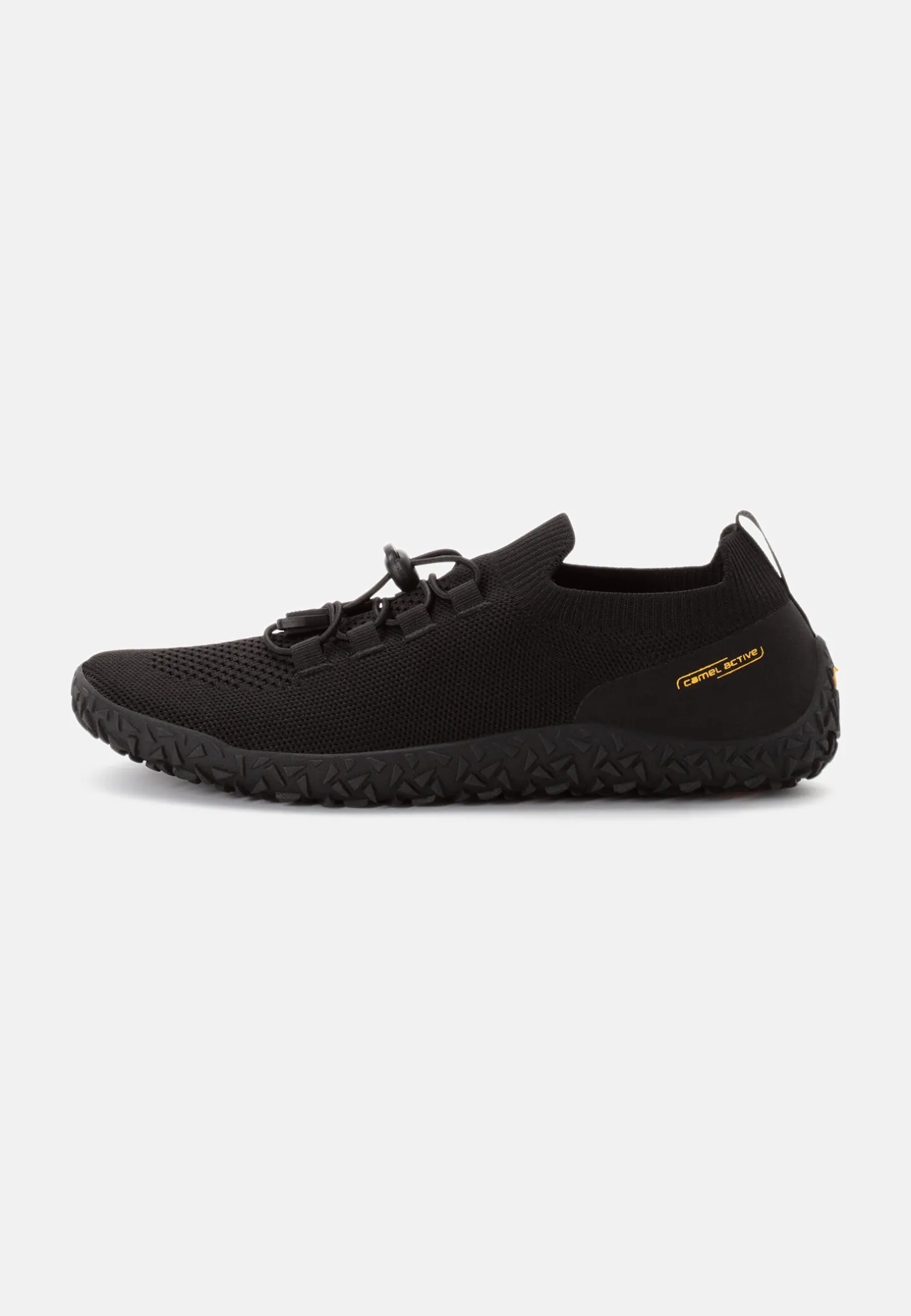 Sneaker aus einem Textilmix