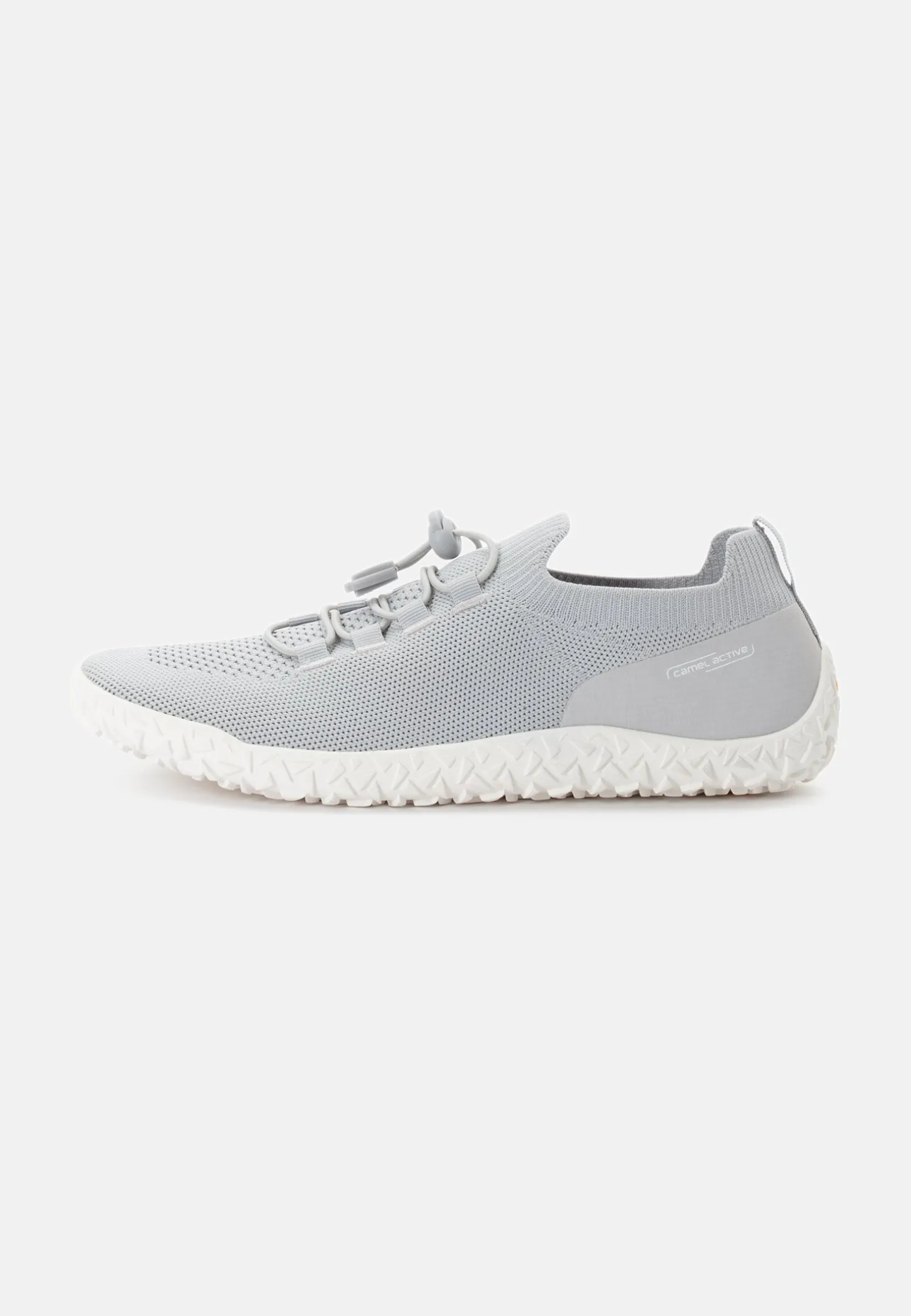 Sneaker aus einem Textilmix