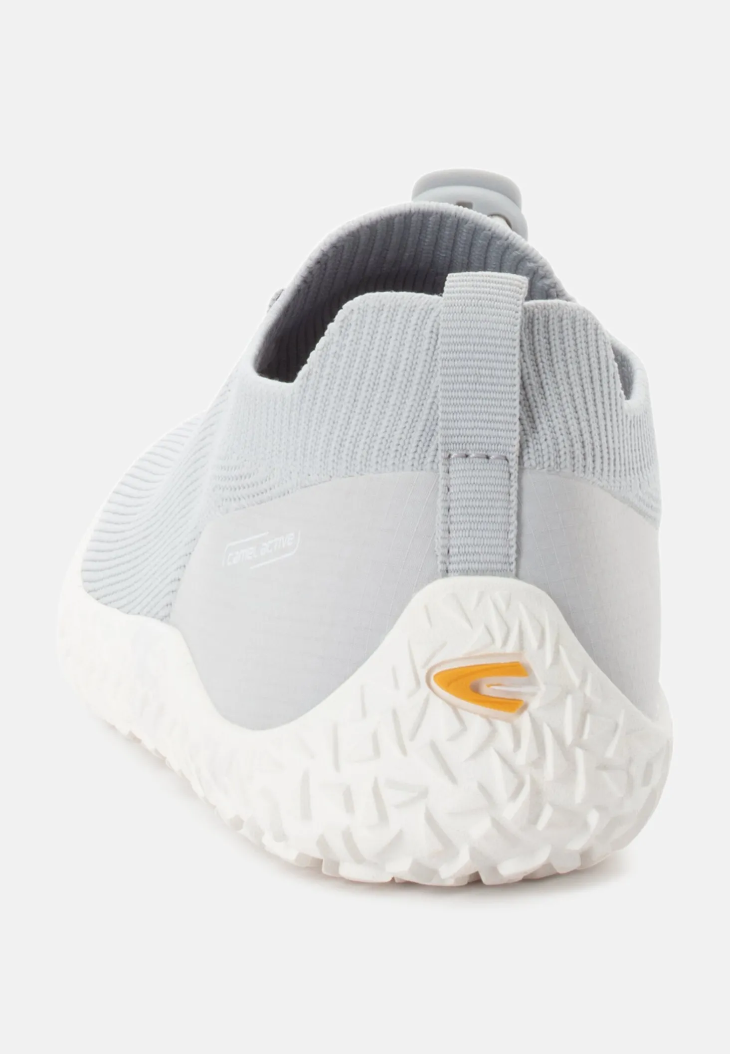 Sneaker aus einem Textilmix