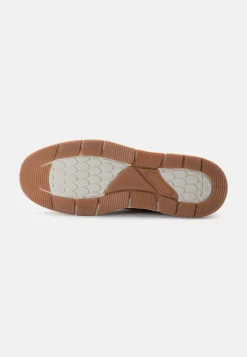 Sneaker aus Nubukleder