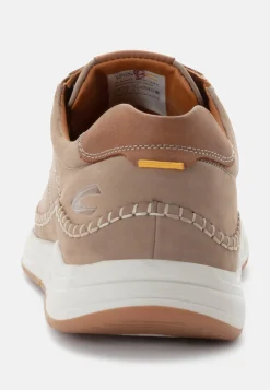 Sneaker aus Nubukleder