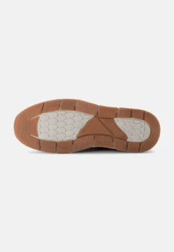 Sneaker aus Nubukleder