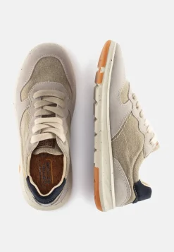 Sneaker aus Used Canvas und Spaltleder