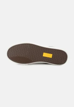 Sneaker mit Details aus Velourleder