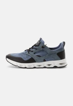 Sneaker mit dämpfender Phylon-Sohle
