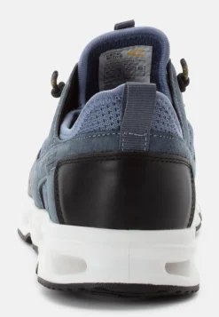 Sneaker mit dämpfender Phylon-Sohle