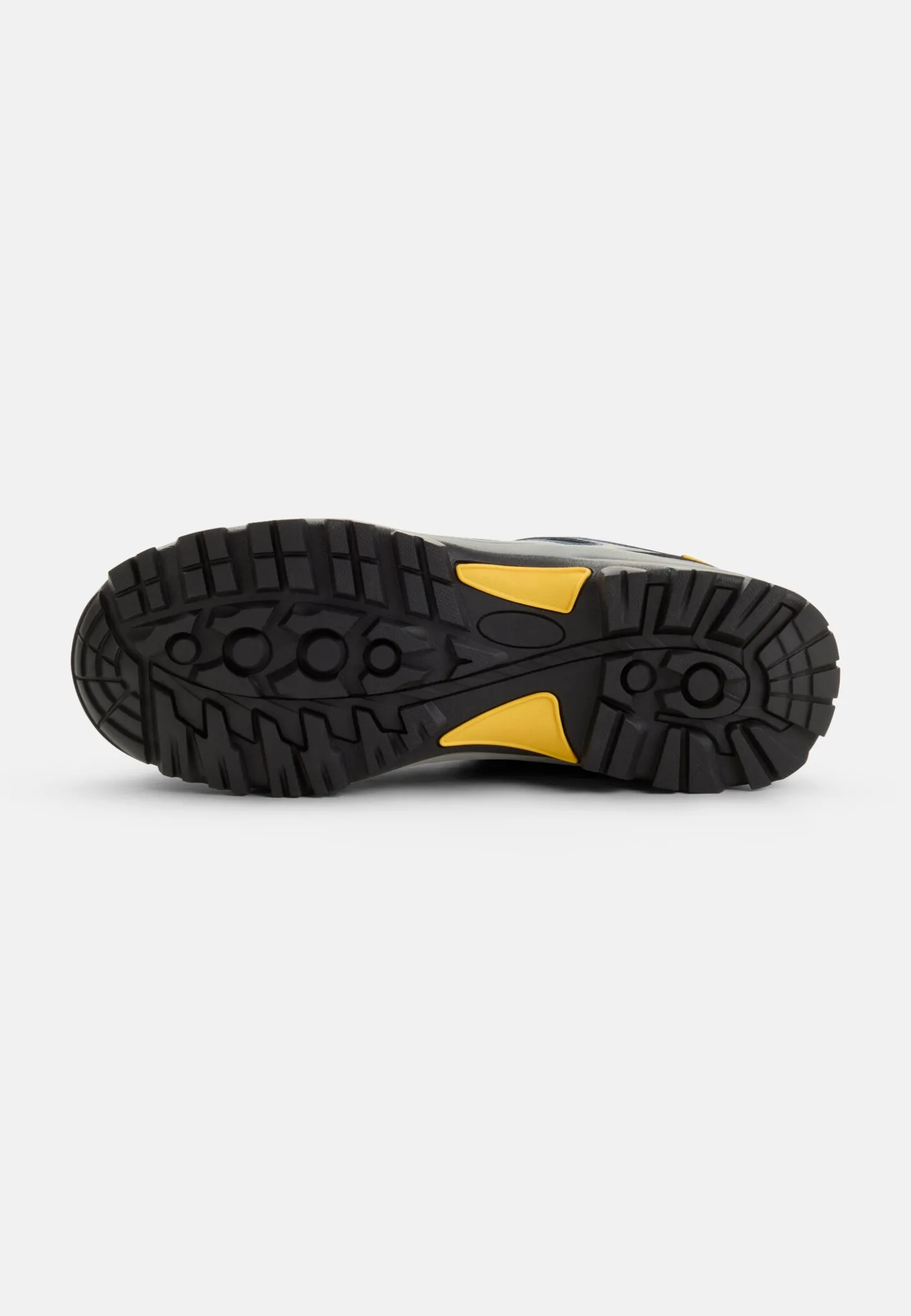 Sneaker mit robuster Sohle