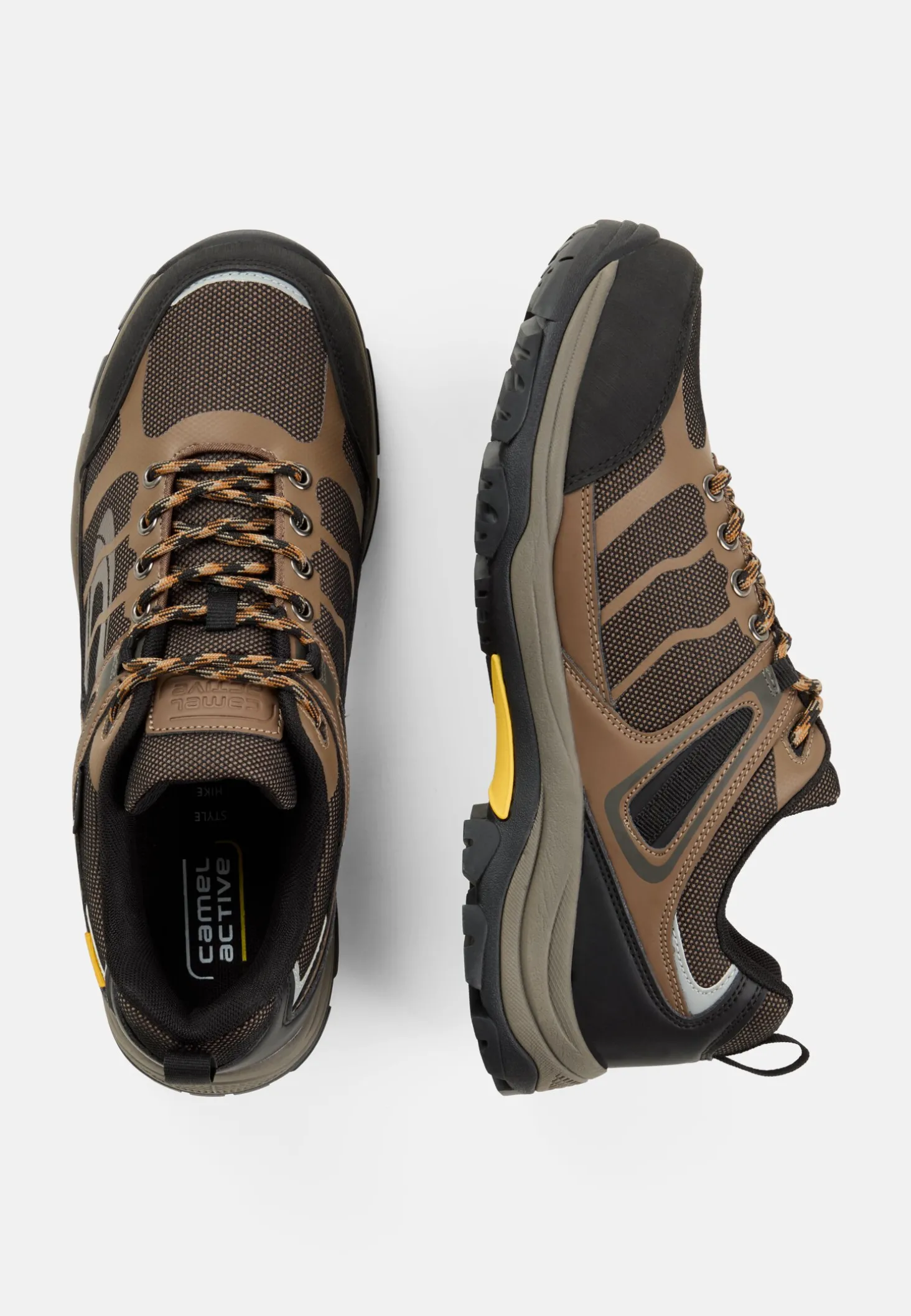 Sneaker mit robuster Sohle
