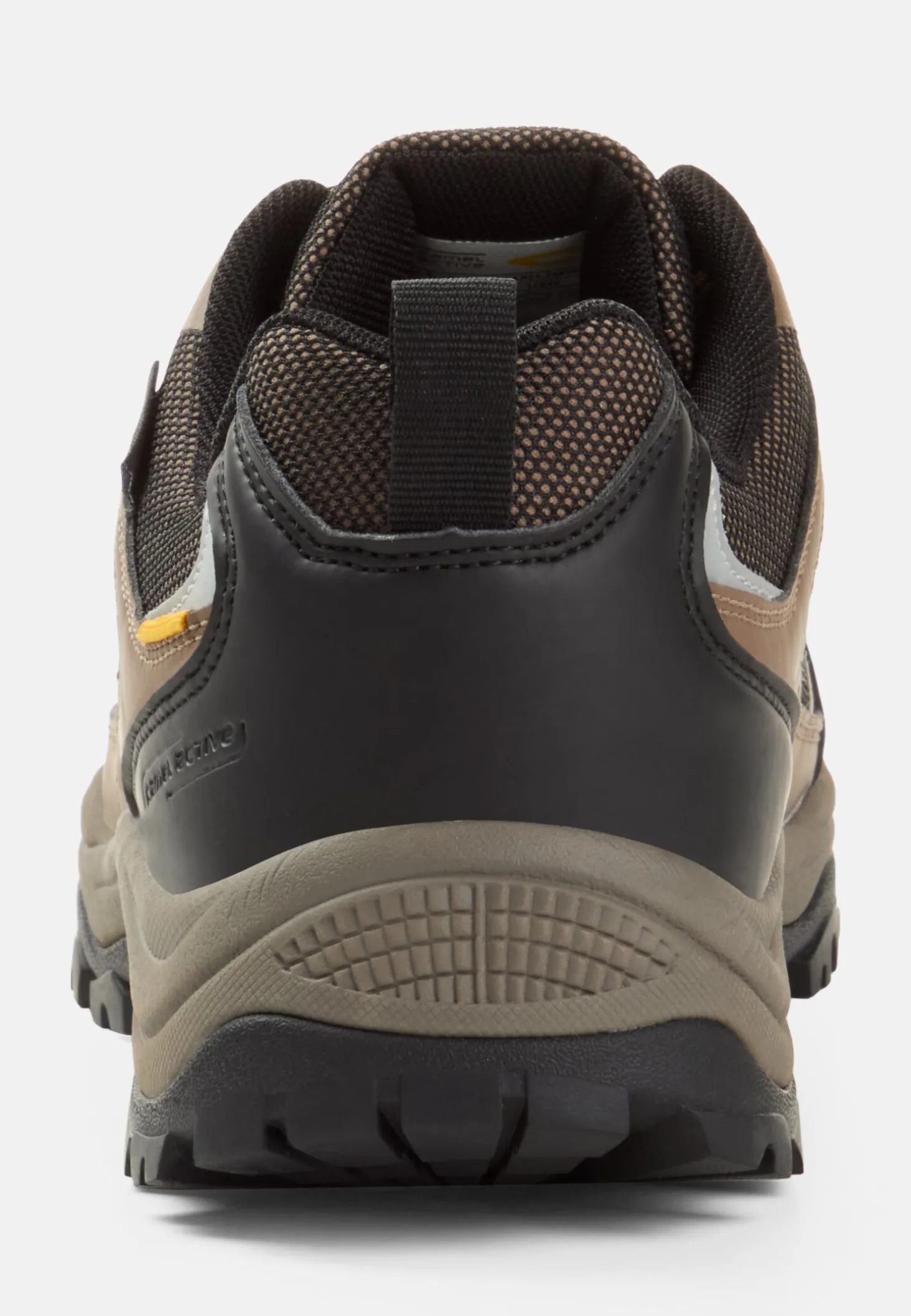 Sneaker mit robuster Sohle
