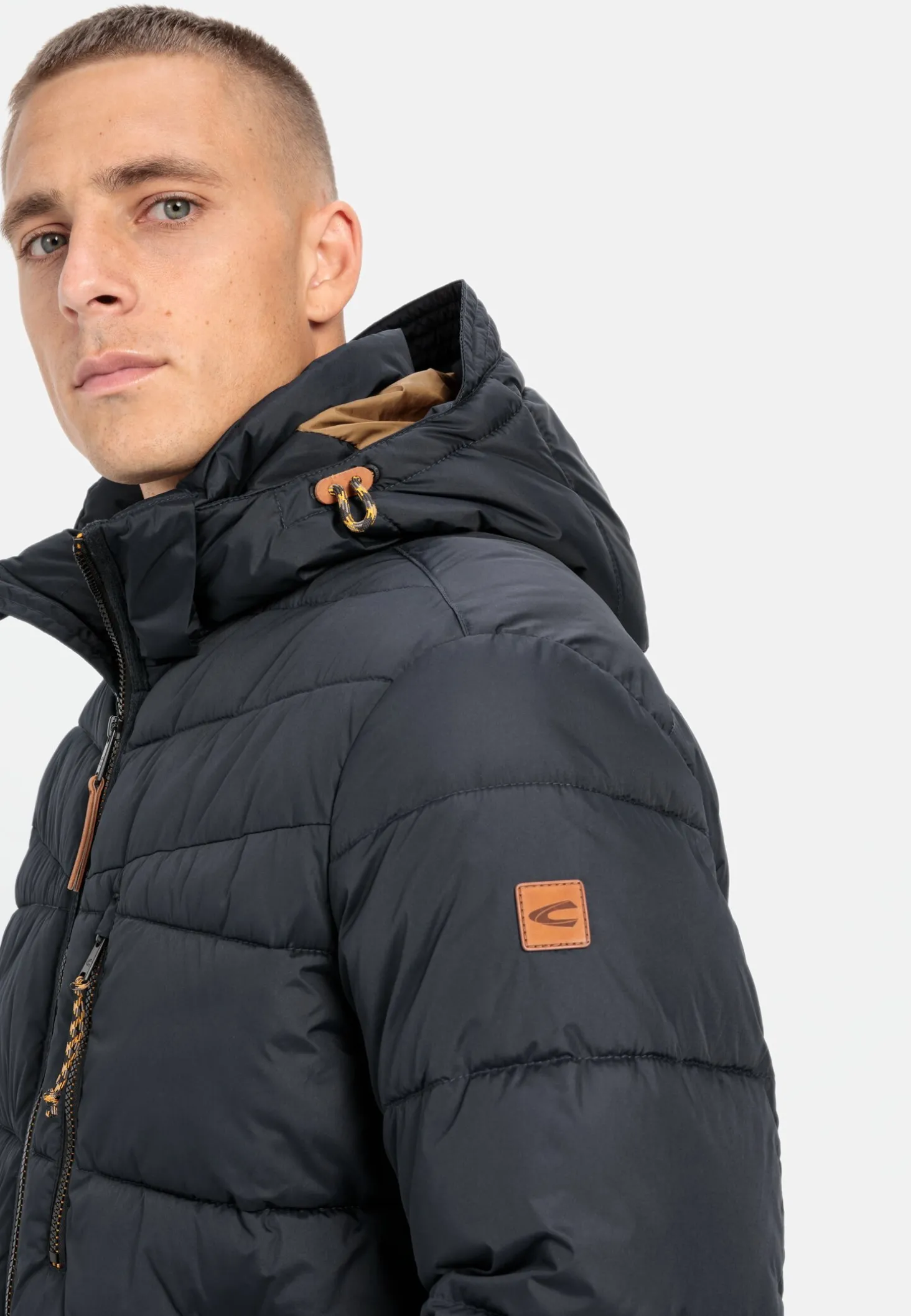 Steppblouson mit abnehmbarer Kapuze