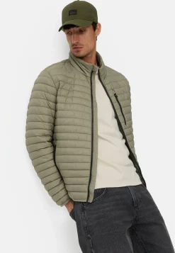 Steppjacke mit Reißverschlusstaschen