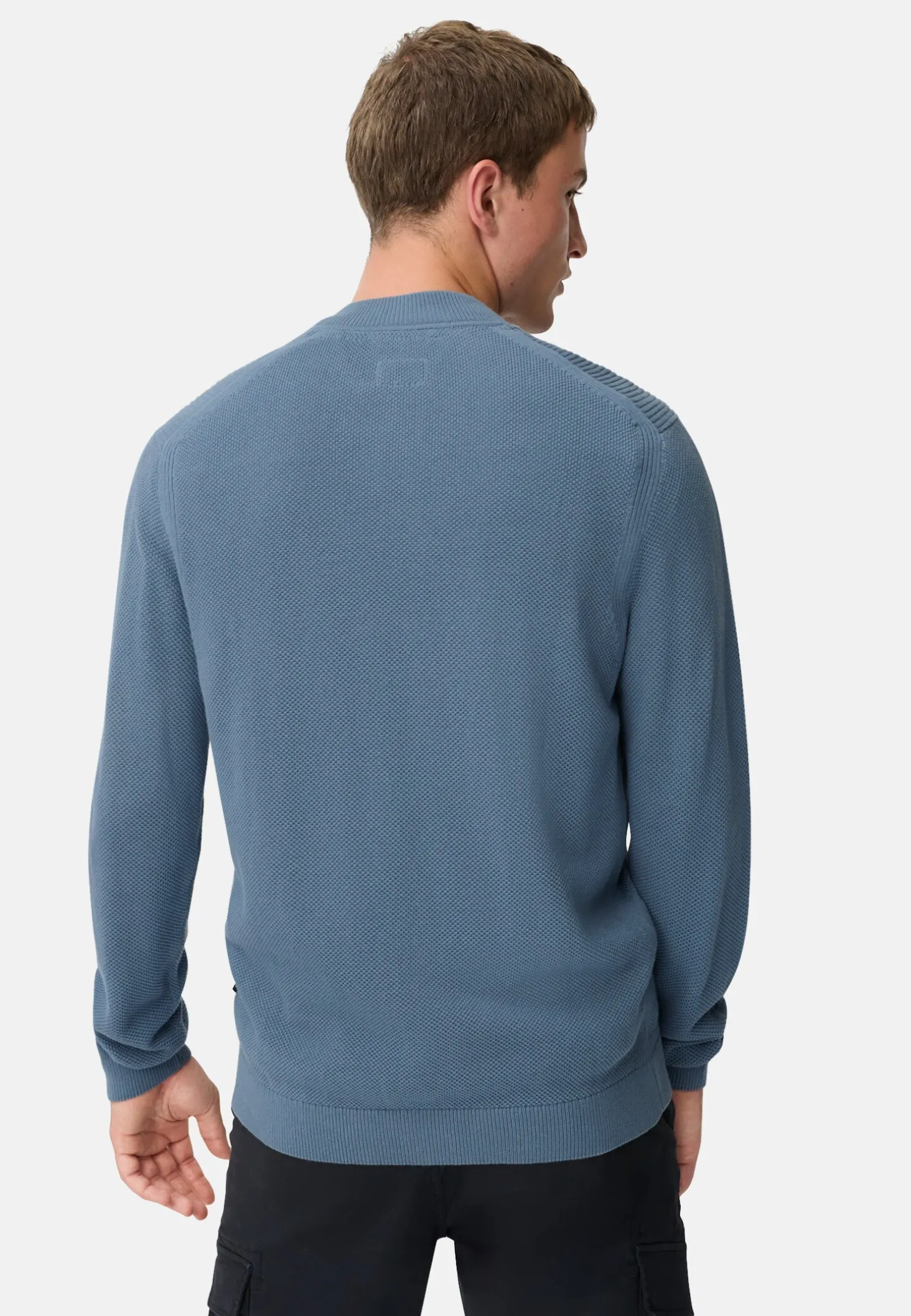 Strickjacke im Bomberstil