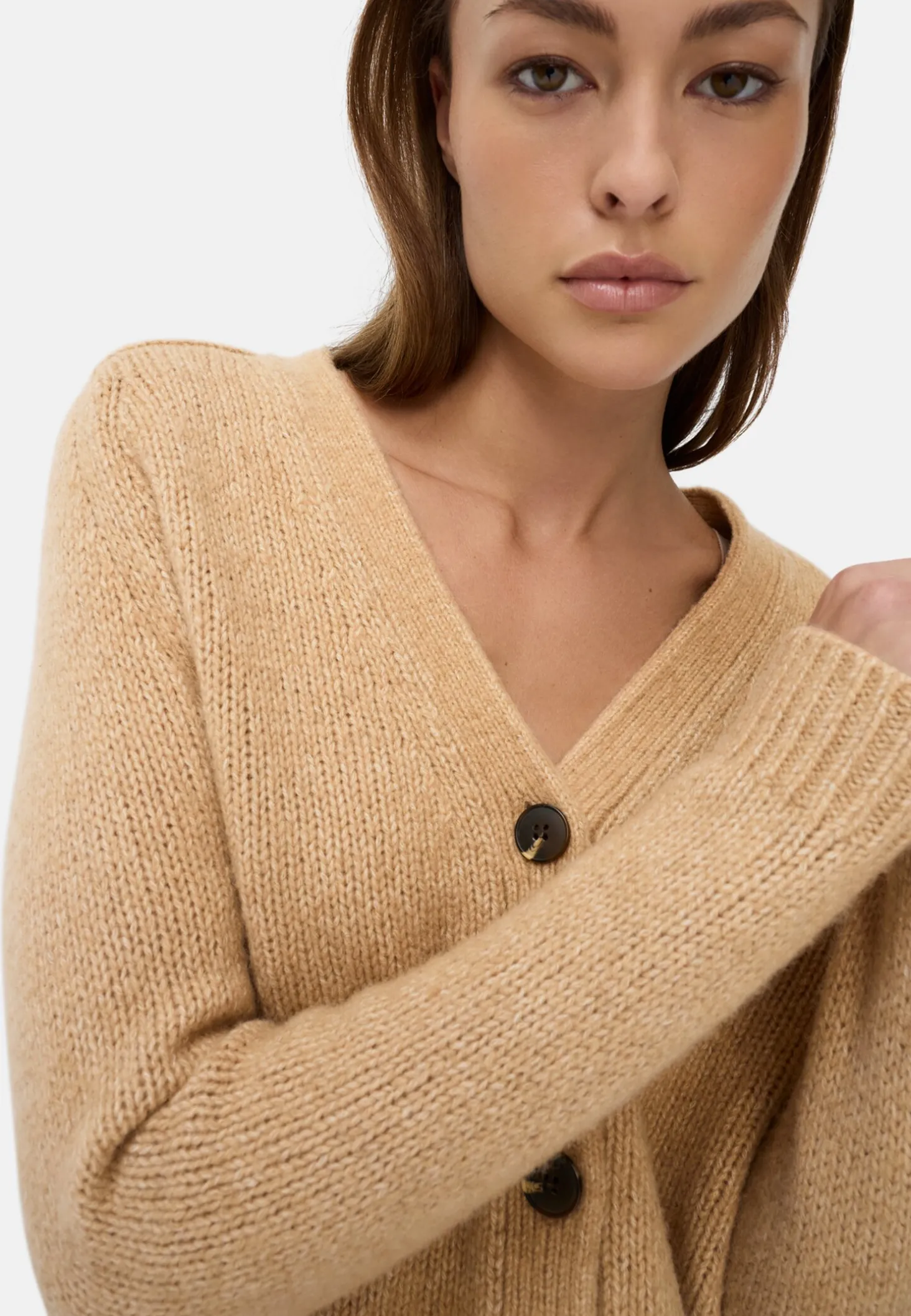 Strickjacke mit Raglanärmeln und Knopfverschluss