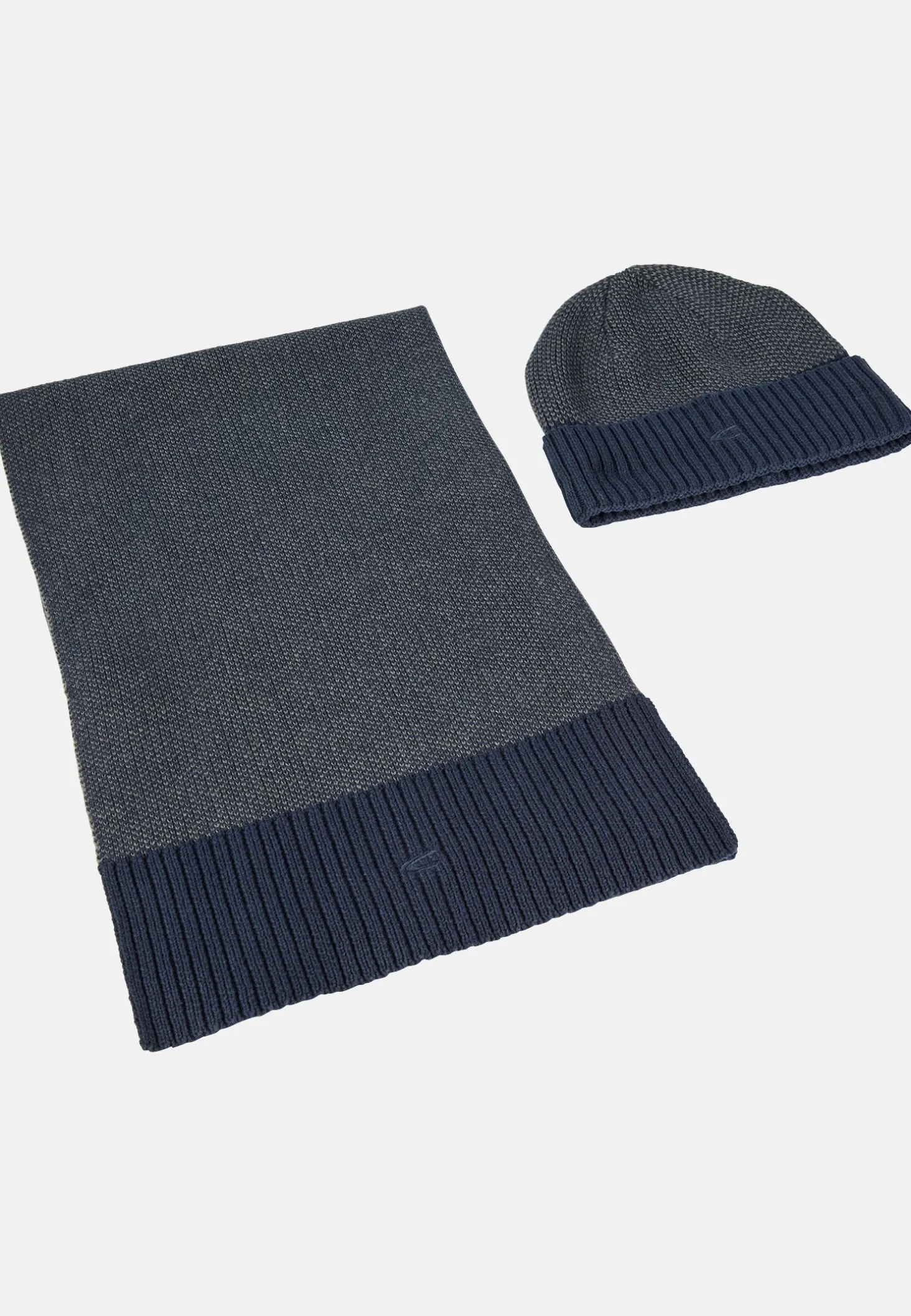 Strickmütze und Schal in camel active Geschenkbox